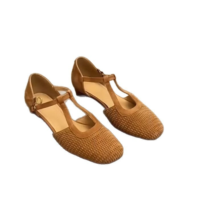 Retro-style toe-secured high-heeled sandals