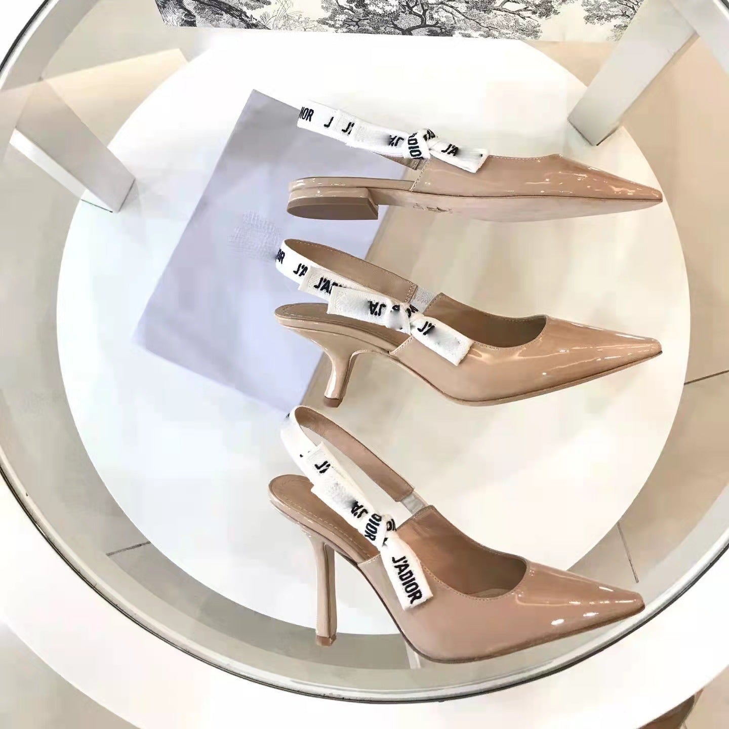 Low heel hollowed-out back platform sandals
