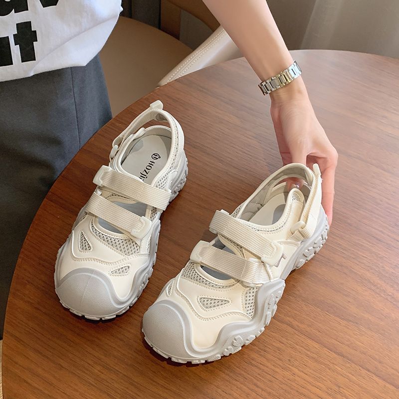 Comfortable breathable mesh sports dad shoes